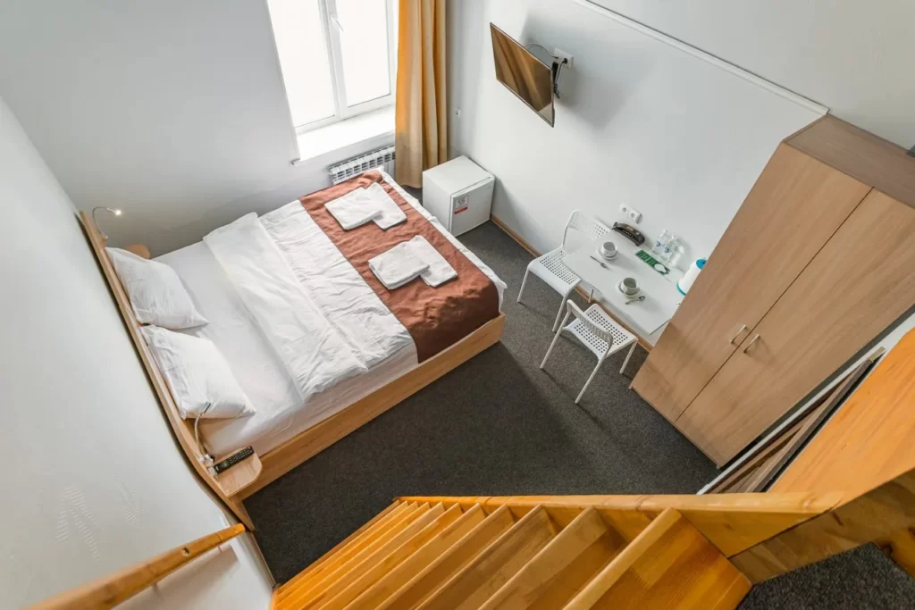 Гостиничный комплекс Eagle House Inn