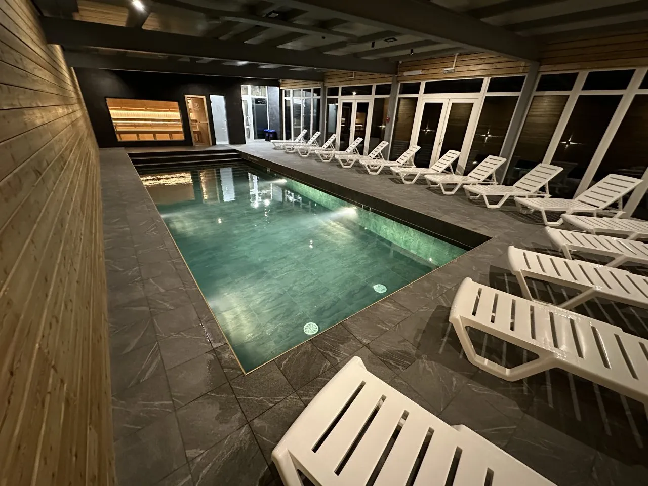 Гостиничный комплекс Eagle House Inn