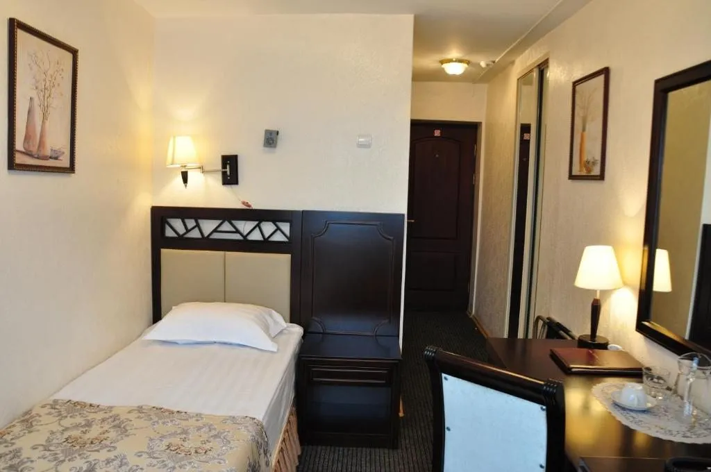 Отель Приморье