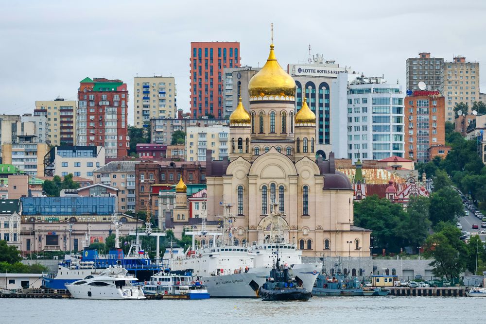 Православный храм в центре города Владивосток
